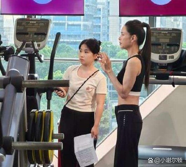 李若彤苏州健身房被拍，杰克娱探曝...@小谢尔顿的动态