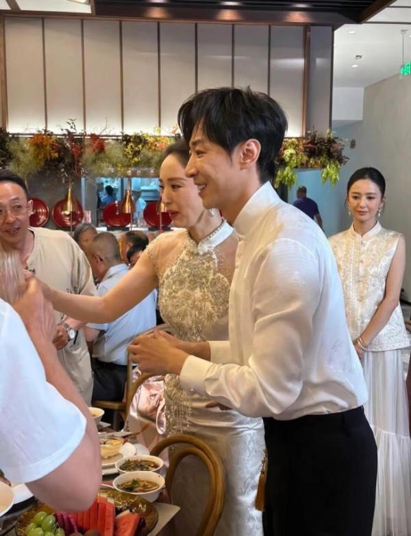 如何看董璇张维伊新婚没多久就上节目