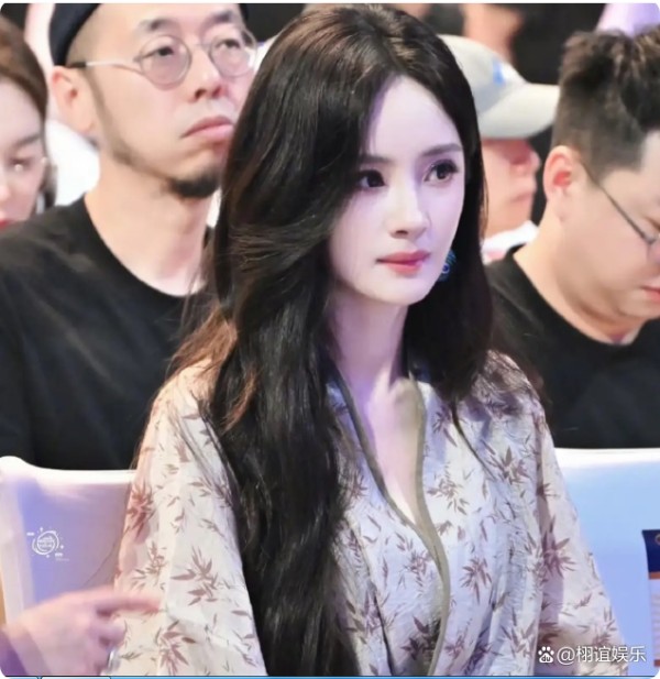 杨幂穿火百元汉服！2万件秒罄背后：国潮崛起还是流量密码？