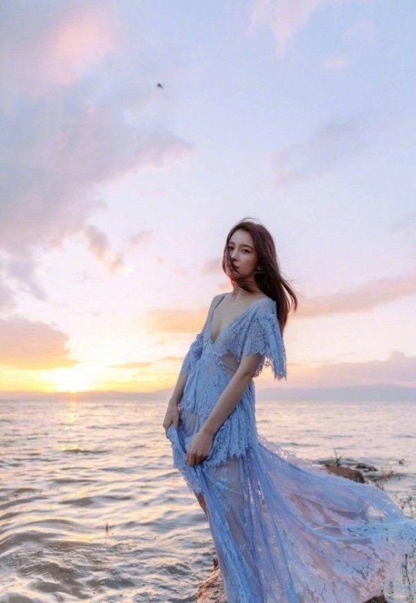 她是“史上最美程英”，被传整容撞脸多名女星，颜值高却记不住！