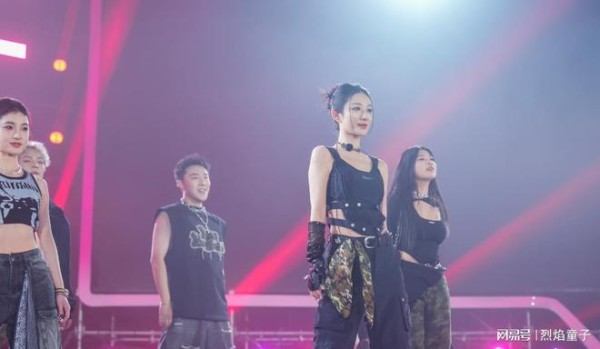老板主播齐唱跳、抽奖送小米SU7…谦寻是直播电商行业文体委吧？
