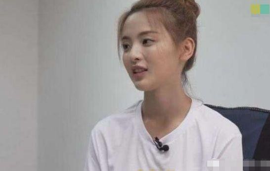 明星出道前啥职业？杨超越是厂妹，肖战设计师，看到沈月：失敬了