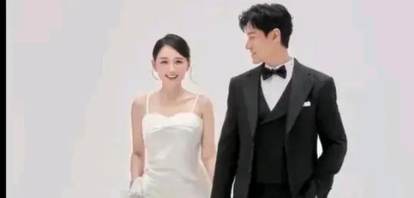 陈乔恩与AIan海岛浪漫补办婚礼，共谱星光未来篇章！