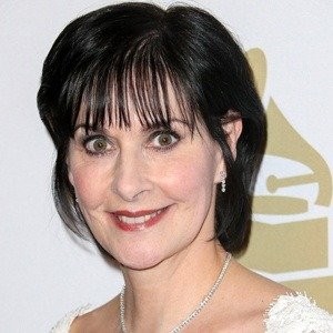 Enya, 62 (世界音乐歌手)