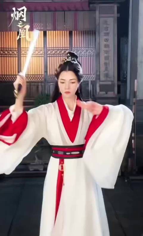 娜然从妲己到复仇女主,新片《烟之凰》暑期亮相