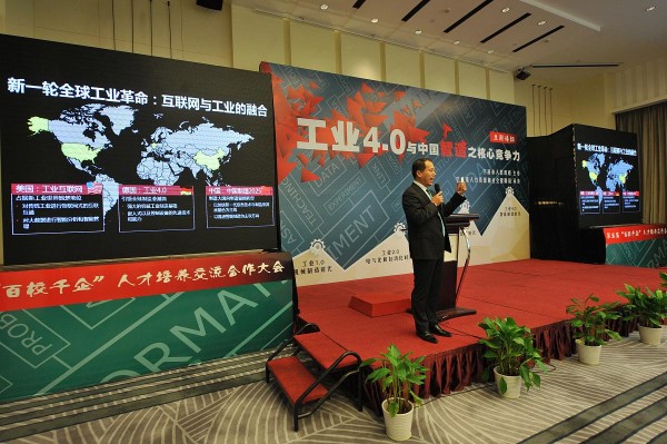 余望vs王钰栋：谁才是行业新锐？三维度深度解析