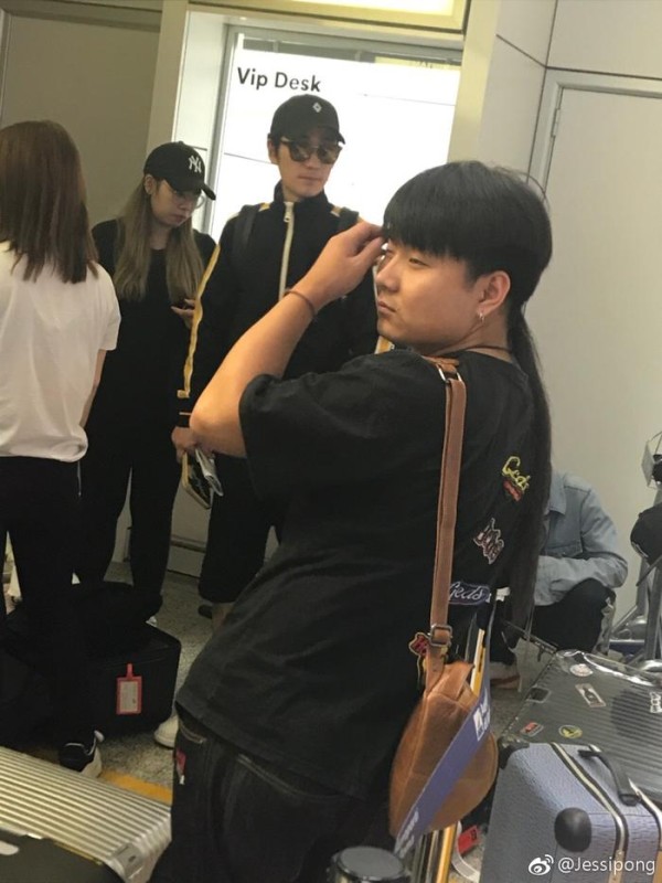 张继科朱一龙罗云熙出行被拍 三位男神面对路人镜头状态很不同