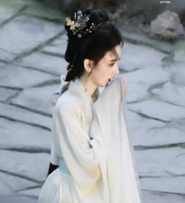 宋祖儿《表妹万福》男装照出圈！仙气绿衣俏皮惊艳，生图瘦过了！