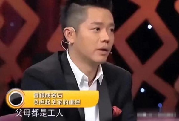 凤凰传奇“祸起萧墙”，这一次，再多的“小聪明”也救不了曾毅