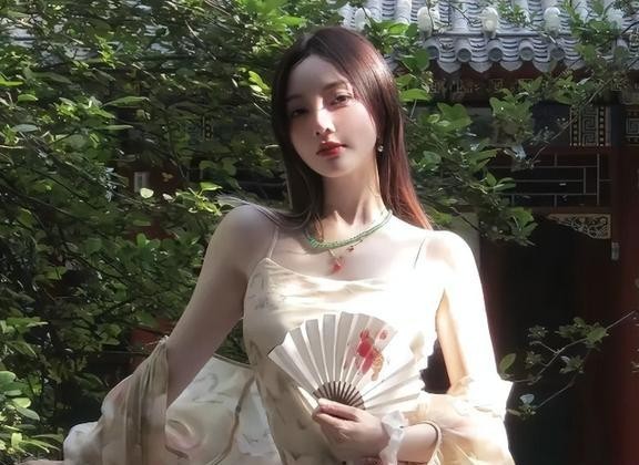 李小璐生子风波再起！更多内幕被扒后，与贾乃亮复合一事真相大白