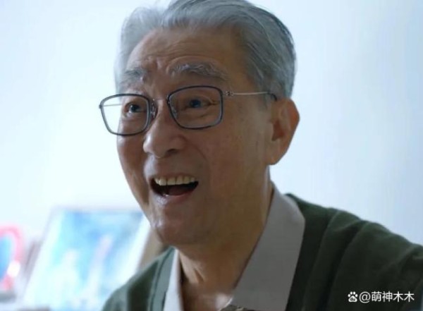 TVB演员周聪去世 罗兰拄拐送别 港圈老友告别