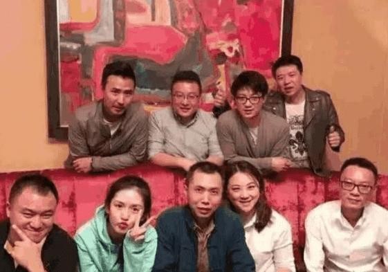 小沈阳同学聚会照片曝光，现实沉痛告诉我们，圈子不同别硬碰！