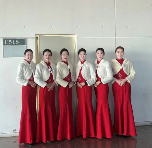 礼仪模特