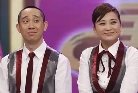 他们两人同是冯巩的徒弟: 如今一个大红大紫, 一个沦为跑龙套