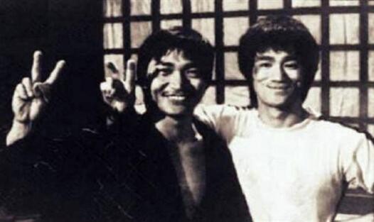 新义安“总教头”苏世龙，专为新义安培养打手，周星驰亦拜入门下