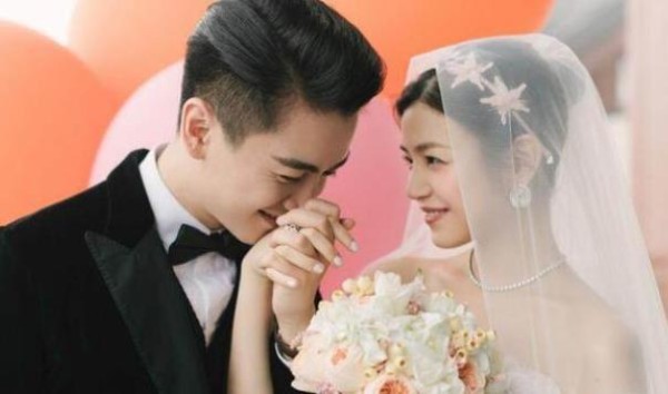 奉子成婚的4对明星夫妻，邓超孙俪最幸福，最后一对却被骂惨