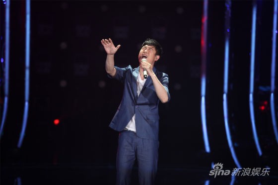 小沈阳歌狂现场忘情歌唱
