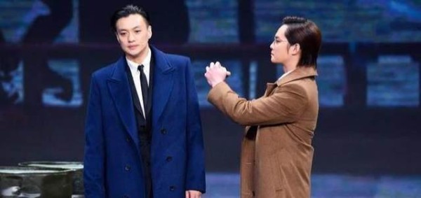 《演员的诞生》让他走红，并顺利圈粉舒淇，但其实他后台也很硬