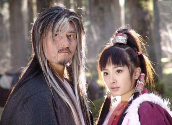 5位当红女星刚出道时的样子，杨幂赵丽颖变化最大，她最可惜