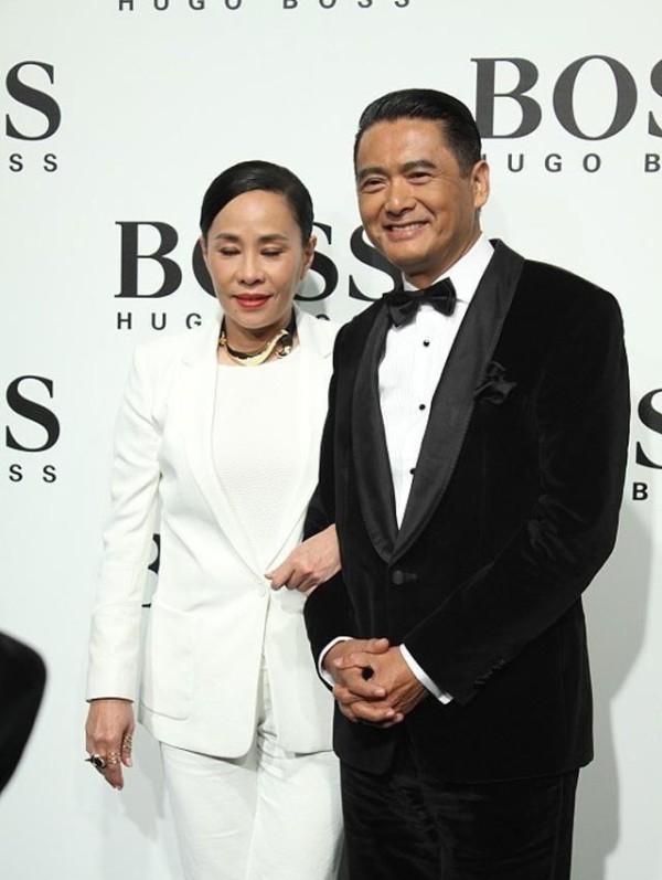 黄晓明杨颖婚礼花费达2亿，巨星周润发的婚礼花费，令人意想不到