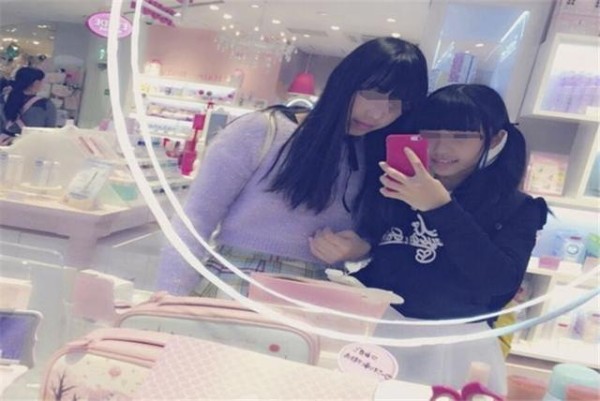 19岁漂亮妹子图片