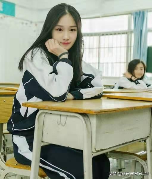 年轻漂亮妹子图片
