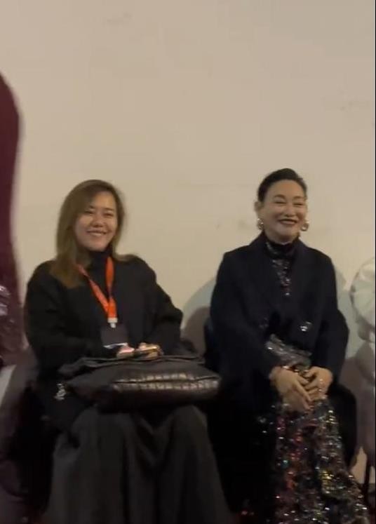 微博之夜肖战成社交达人，与多人联动，和马丽再演让C名场面