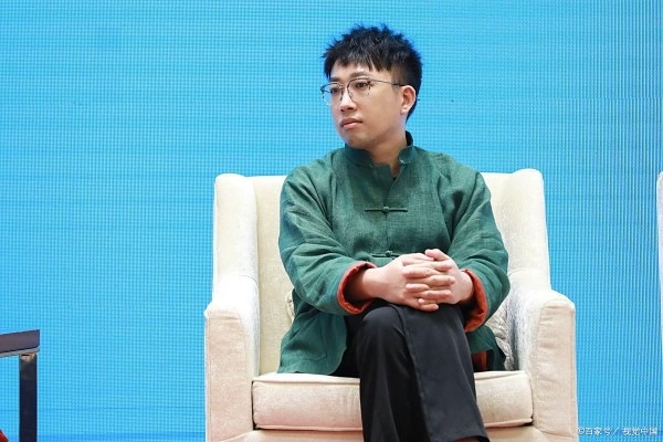 于正终止签约网红七七：资本急功近利还是素人太心急？