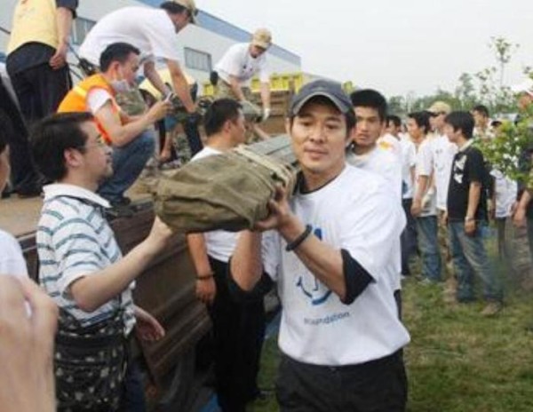盘点那些在做公益明星 张艺兴、王俊凯很认真对待