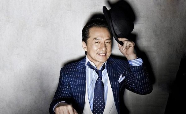 娱乐圈做慈善被骂的5位明星，吴京黄晓明上榜，他被骂很时间！