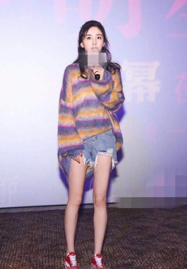 陈伟霆杨幂最新时尚大片，网友：看看挺好滴，但真心学不来！