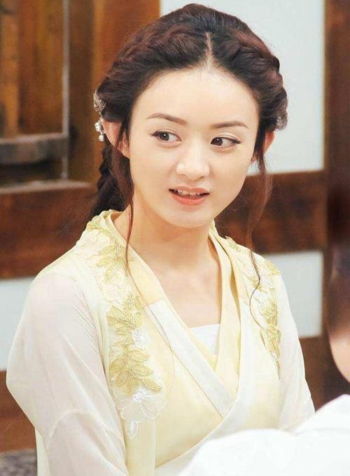 赵丽颖走下坡路？作品比两年前少太多，和杨幂的差距越来越大