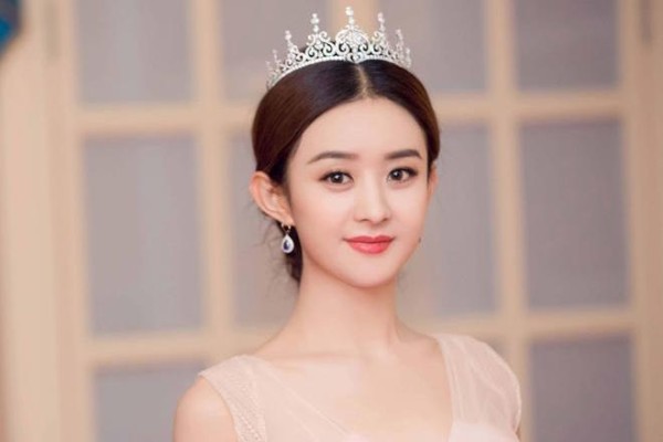 赵丽颖走下坡路？作品比两年前少太多，和杨幂的差距越来越大