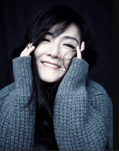 谢娜微博粉丝破亿，成为微博粉丝最高的人气女王