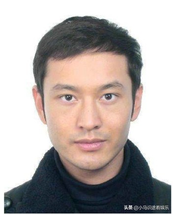 明星证件照大比拼，文章、黄晓明黯然失神，刘亦菲还是最美的