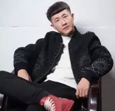 快手网红年度收入曝光！张二嫂仅排第四，看看第一，一年多少收入