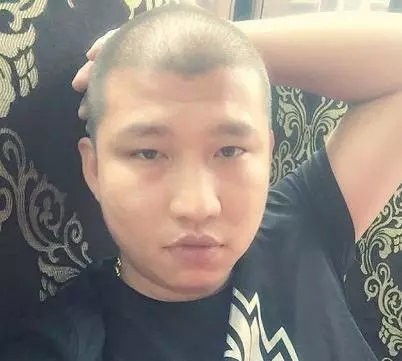 快手网红年度收入曝光！张二嫂仅排第四，看看第一，一年多少收入