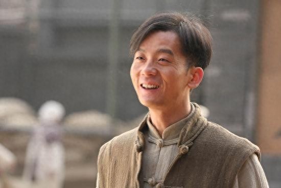 出身艺术世家，毕业于北影，却致力于塑造小角色