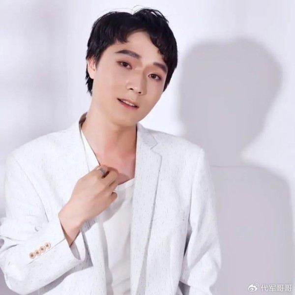 艺人张艺洋杀害16岁女友被执行死刑，因分手爆发争执，曾试图轻生未遂