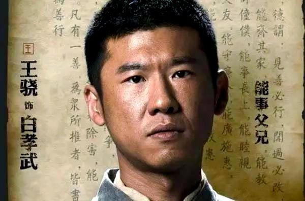 娱乐圈中的“星二代”们：如何在竞争激烈的环境中脱颖而出