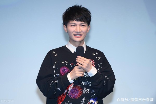 唱歌跑调五音不全不可怕！学会小技巧助你开口跪，永久告别尴尬