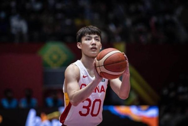 徐杰：杜锋是我职业生涯最大恩人，包括尤纳斯也觉得我打不了CBA