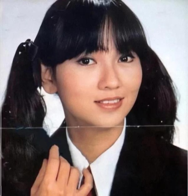 明星罕见的学生照, 赵雅芝有些意外, 陈德容简直是老天爷赏饭吃