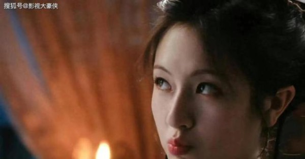 李兰迪扫腿舞地是干净了