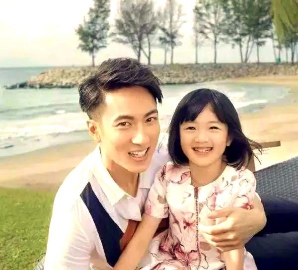 娱乐圈明星如何面对婚姻：低调与隐瞒背后的考量