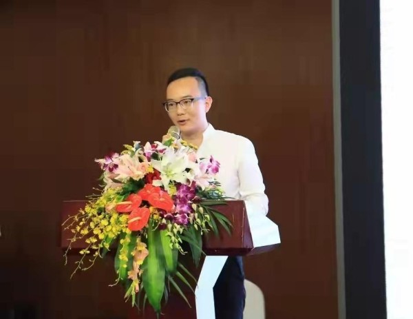 经纪人焦中理：新人演员签约公司不只看大小 匹配很重要