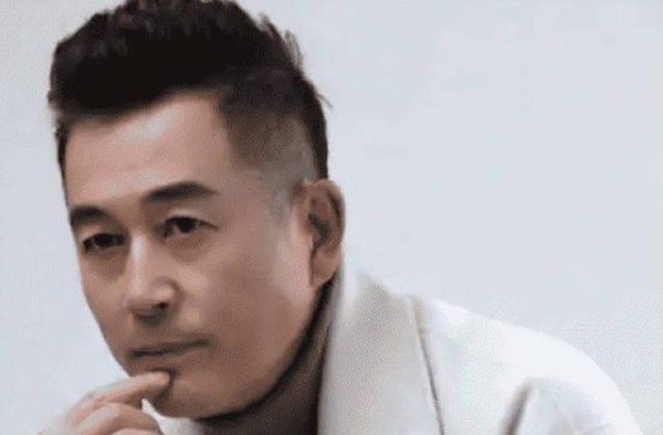 原来他们是夫妻，因戏结缘闪婚，29岁儿子也是知名演员