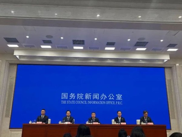 官方：查处一批明星艺人等高收入人员偷逃税案，其中网络主播查补30多亿元