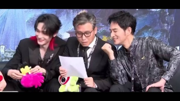 李乃文张晓晨被迫营业视频引热议