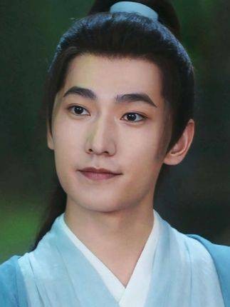 韩立:万小山你这嘴也太不严实了,转头就把我的事给抖搂出去了